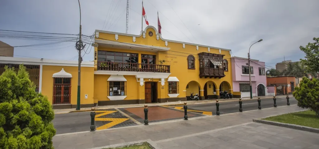 The English Corner: Lima’s Hidden Gems for the Slow Traveler 🗺️